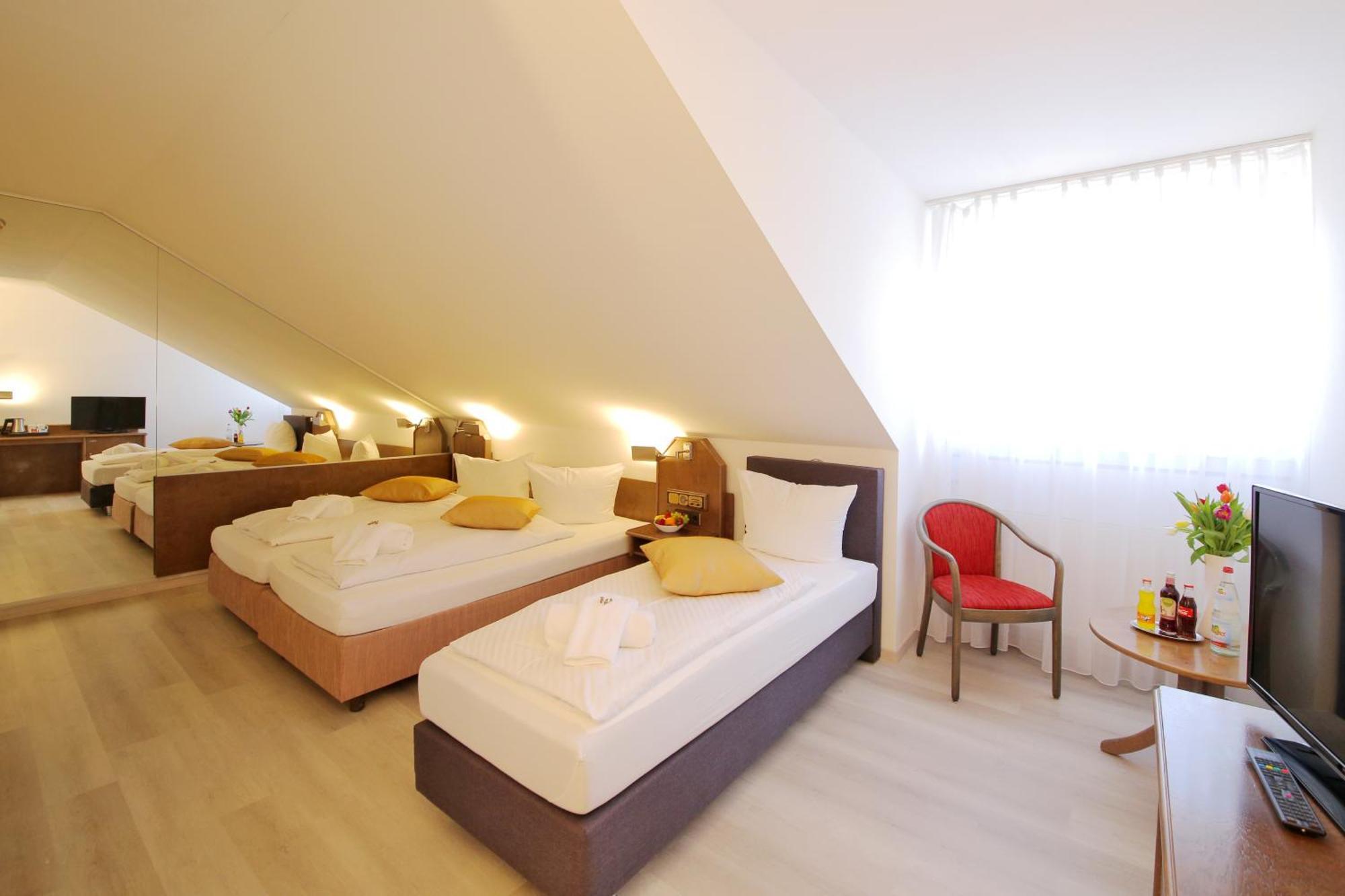 Hotel Kick Rauenberg  Bagian luar foto