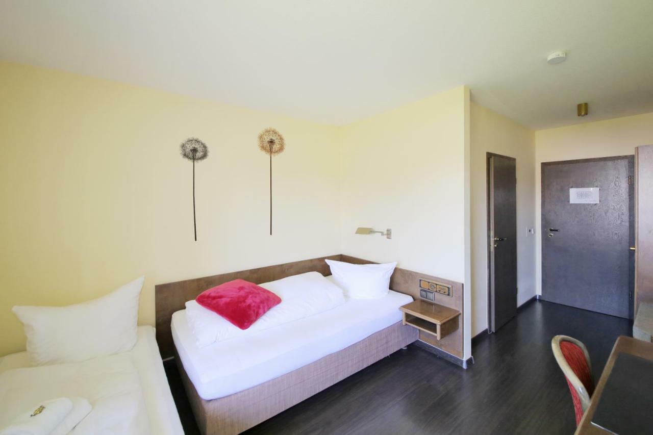 Hotel Kick Rauenberg  Bagian luar foto
