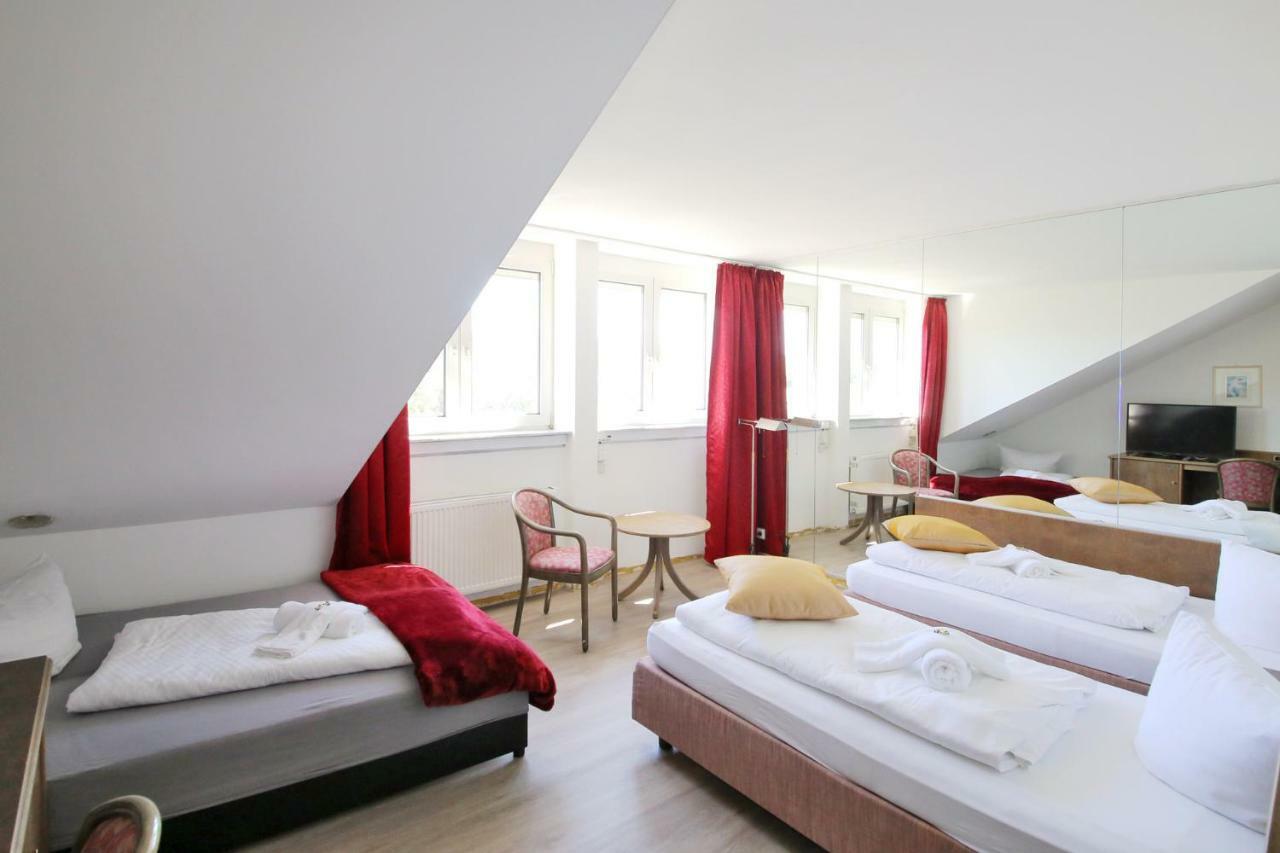 Hotel Kick Rauenberg  Bagian luar foto